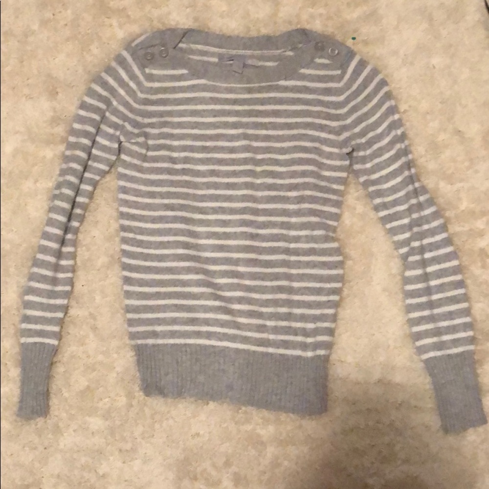 OLD NAVY gray and white stripped pullover sweater